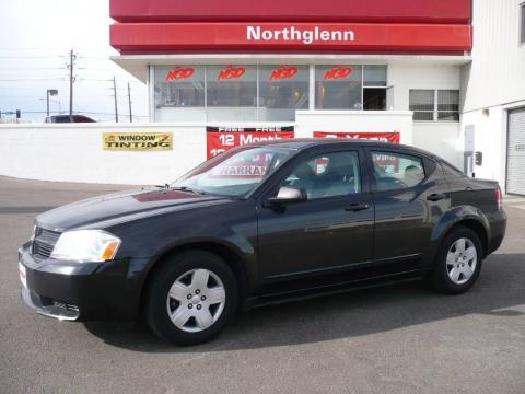 Brilliant Black Crystal Pearl Dodge Avenger SE.  Click to enlarge.