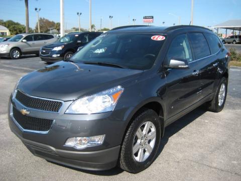 Cyber Gray Metallic Chevrolet Traverse LT.  Click to enlarge.