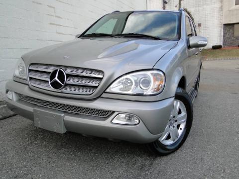 Pewter Metallic Mercedes-Benz ML 350 4Matic.  Click to enlarge.