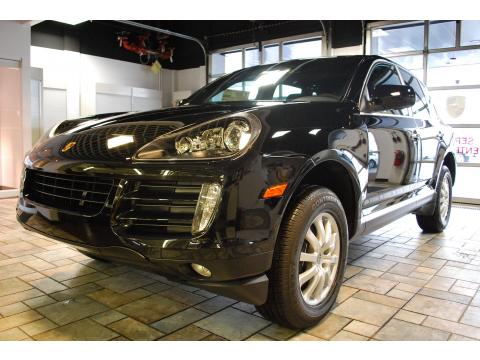 Black Porsche Cayenne Tiptronic.  Click to enlarge.