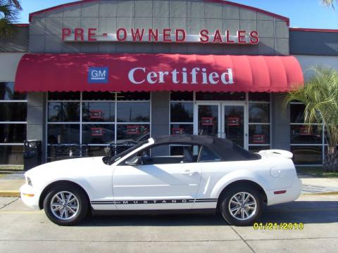 Performance White Ford Mustang V6 Premium Convertible. Click to enlarge. Performance White Ford Mustang V6 Premium Convertible. Click to enlarge.