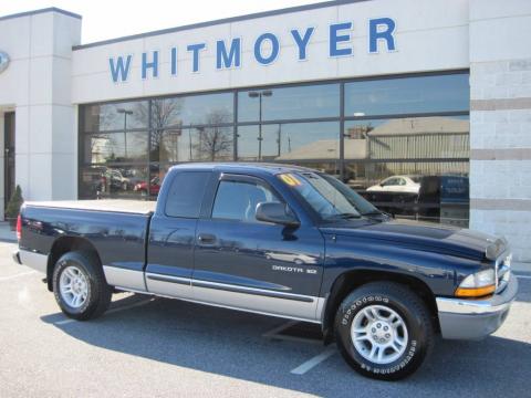 Patriot Blue Pearl Dodge Dakota SLT Club Cab.  Click to enlarge.