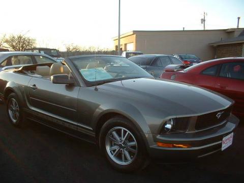 Mineral Grey Metallic Ford Mustang V6 Premium Convertible.  Click to enlarge.