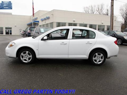 Summit White Chevrolet Cobalt LT Sedan.  Click to enlarge.