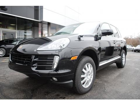 Black Porsche Cayenne Tiptronic.  Click to enlarge.