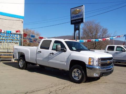Summit White Chevrolet Silverado 3500HD LT Crew Cab 4x4.  Click to enlarge.