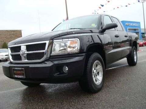 Brilliant Black Dodge Dakota SLT Crew Cab.  Click to enlarge.