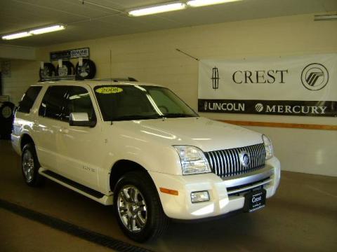 White Suede Mercury Mountaineer Premier AWD.  Click to enlarge.