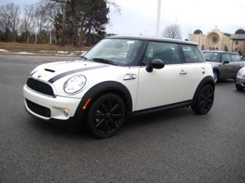 Pepper White Mini Cooper S Hardtop.  Click to enlarge.