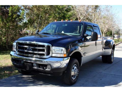 True Blue Metallic Ford F350 Super Duty Lariat Crew Cab 4x4 Dually.  Click to enlarge.