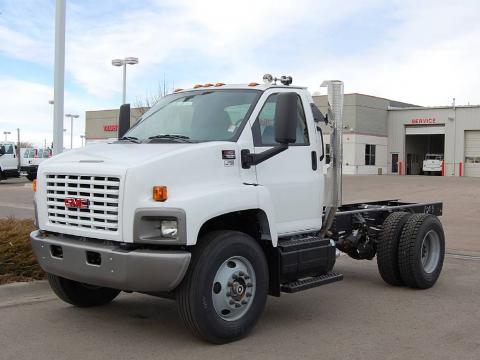 Summit White GMC C Series Topkick C7500 Regular Cab Chassis.  Click to enlarge.