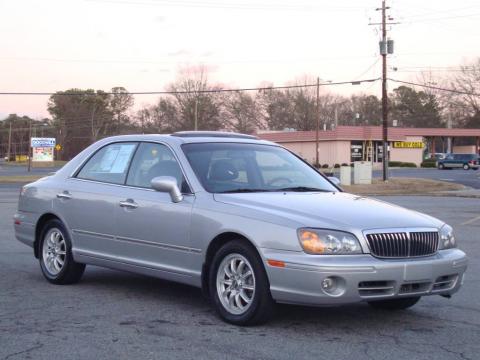 Titanium Silver Hyundai XG350 Sedan.  Click to enlarge.