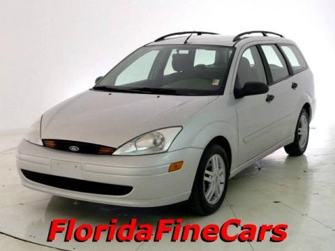 CD Silver Metallic Ford Focus SE Wagon. Click to enlarge. CD Silver Metallic Ford Focus SE Wagon. Click to enlarge.