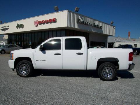 Summit White Chevrolet Silverado 1500 LS Crew Cab.  Click to enlarge.