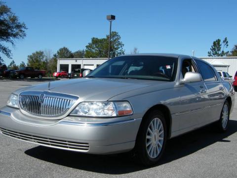 Silver Birch Metallic Lincoln Town Car Signature.  Click to enlarge.