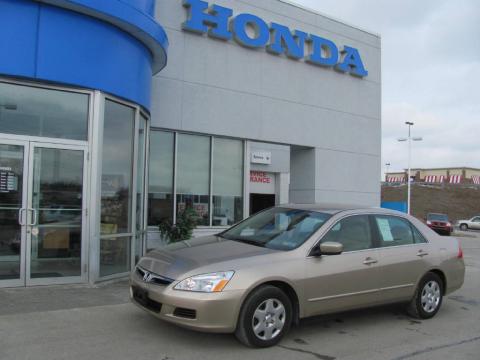 Desert Mist Metallic Honda Accord LX Sedan.  Click to enlarge.