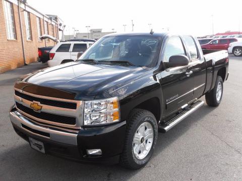 Black Chevrolet Silverado 1500 LT Extended Cab 4x4.  Click to enlarge.