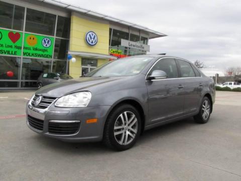 Platinum Grey Metallic Volkswagen Jetta 2.5 Sedan. Click to enlarge. Platinum Grey Metallic Volkswagen Jetta 2.5 Sedan. Click to enlarge.