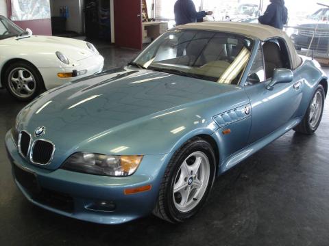 Atlanta Blue Metallic BMW Z3 2.3 Roadster.  Click to enlarge.