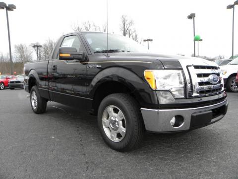 Tuxedo Black Ford F150 XLT Regular Cab.  Click to enlarge.