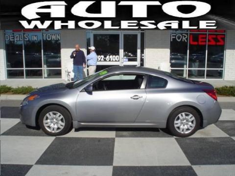 Radiant Silver Metallic Nissan Altima 2.5 S Coupe.  Click to enlarge.