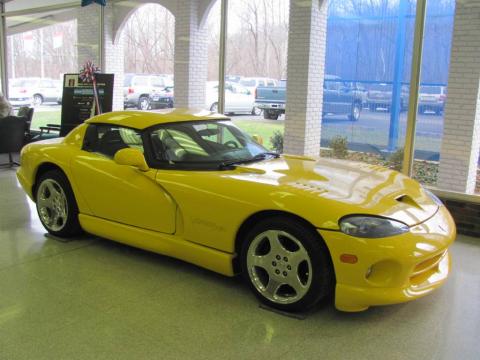 Viper Race Yellow Dodge Viper RT-10.  Click to enlarge.