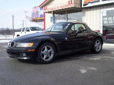 Jet Black BMW Z3 1.9 Roadster.  Click to enlarge.