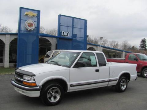 Summit White Chevrolet S10 LS Extended Cab. Click to enlarge. Summit White Chevrolet S10 LS Extended Cab. Click to enlarge.
