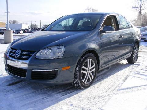 North Sea Green Metallic Volkswagen Jetta 2.5 Sedan.  Click to enlarge.