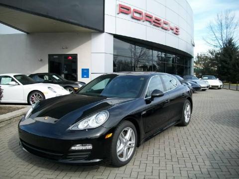 Black Porsche Panamera S.  Click to enlarge.