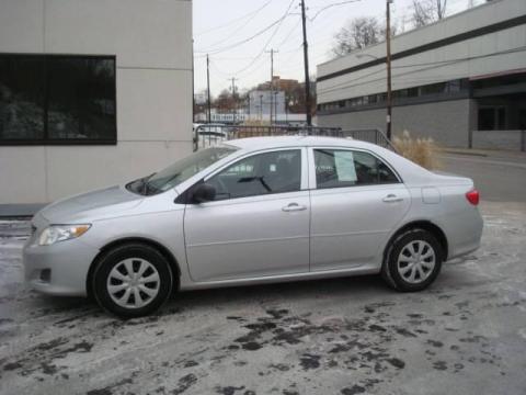 Classic Silver Metallic Toyota Corolla .  Click to enlarge.