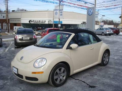 Harvest Moon Beige Volkswagen New Beetle 2.5 Convertible.  Click to enlarge.