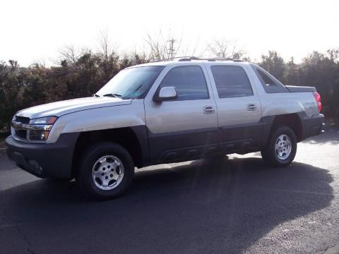 Silver Birch Metallic Chevrolet Avalanche 1500 4x4.  Click to enlarge.