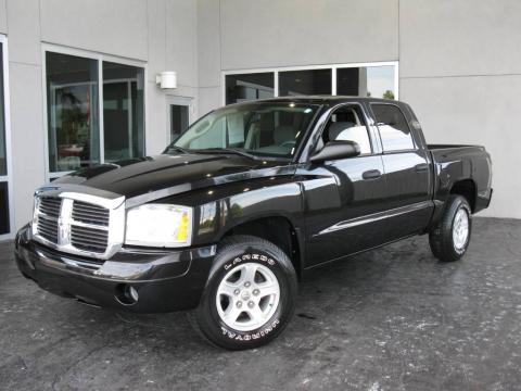 Brilliant Black Dodge Dakota SLT Quad Cab.  Click to enlarge.