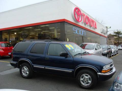 Indigo Blue Metallic Chevrolet Blazer LS 4x4.  Click to enlarge.