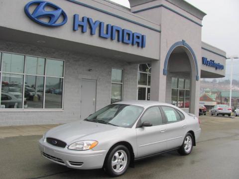 Silver Frost Metallic Ford Taurus SE.  Click to enlarge.