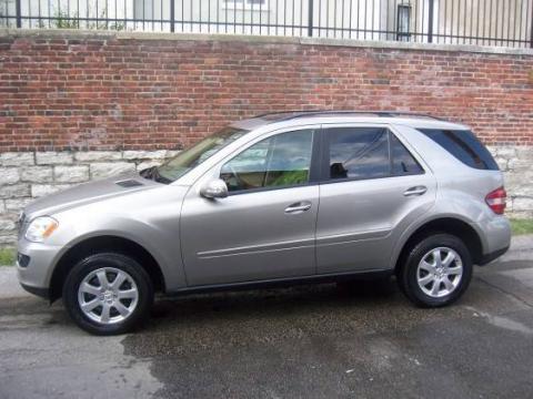 Iridium Silver Metallic Mercedes-Benz ML 350 4Matic.  Click to enlarge.