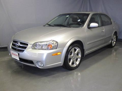 Sheer Silver Nissan Maxima SE.  Click to enlarge.