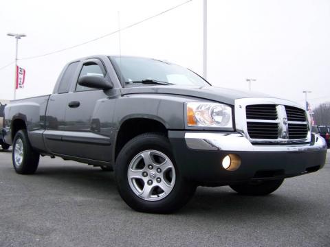 Mineral Gray Metallic Dodge Dakota SLT Club Cab.  Click to enlarge.