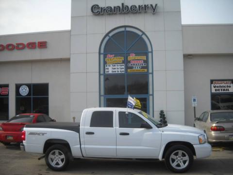Bright White Dodge Dakota SXT Quad Cab 4x4.  Click to enlarge.