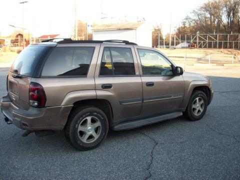 Sandalwood Metallic Chevrolet TrailBlazer LT.  Click to enlarge.