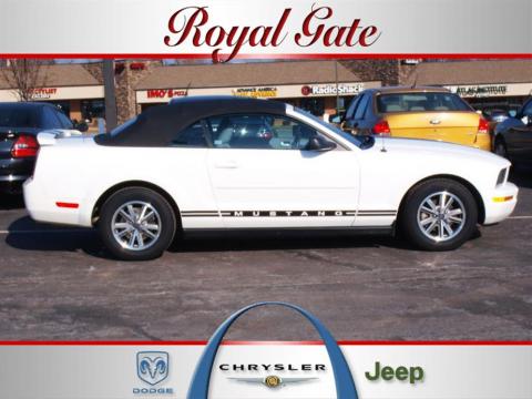 Performance White Ford Mustang V6 Premium Convertible.  Click to enlarge.