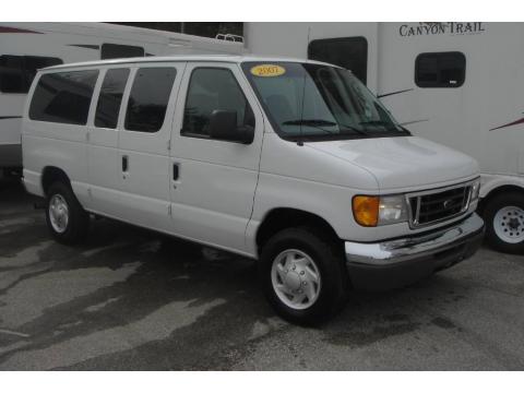 Oxford White Ford E Series Van E350 Super Duty XLT Passenger.  Click to enlarge.