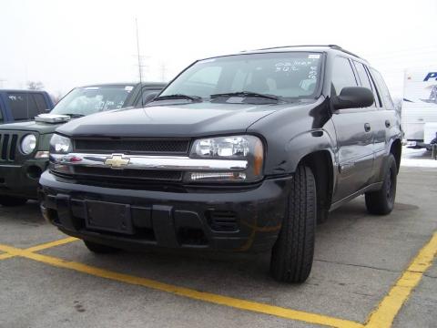 Onyx Black Chevrolet TrailBlazer LS.  Click to enlarge.