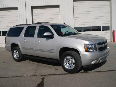 Silver Birch Metallic Chevrolet Suburban LT 4x4.  Click to enlarge.