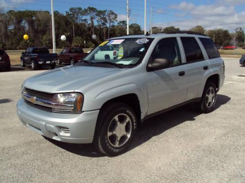 Moondust Metallic Chevrolet TrailBlazer LS.  Click to enlarge.
