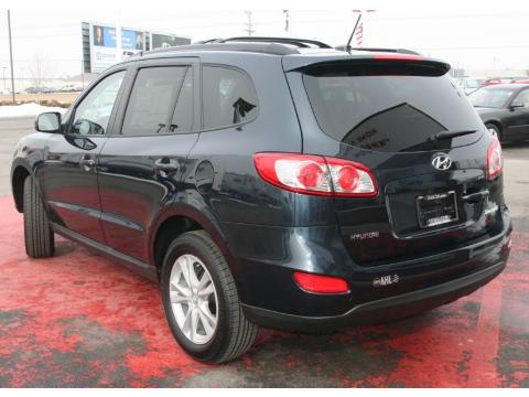 Indigo Blue Pearl Hyundai Santa Fe SE.  Click to enlarge.