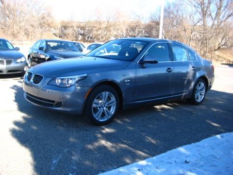 Space Grey Metallic BMW 5 Series 528i xDrive Sedan.  Click to enlarge.