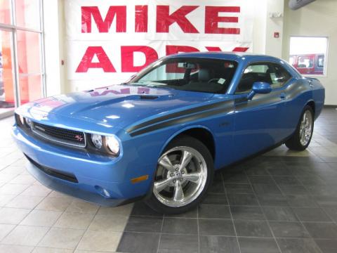 B5 Blue Pearlcoat Dodge Challenger R/T Classic.  Click to enlarge.