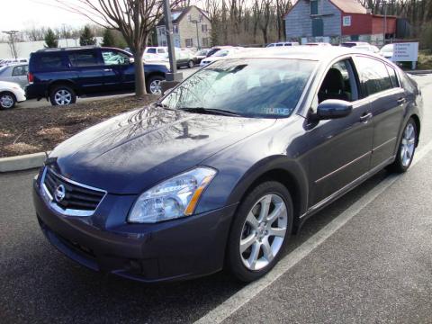 Dark Slate Metallic Nissan Maxima 3.5 SE.  Click to enlarge.